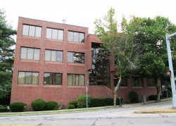 1087 Beacon St, Newton MA  02459-1700 exterior