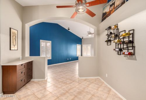 2712 Beautiful Ln, Phoenix AZ 85042-7073 exterior