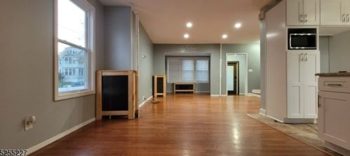 264 Davis Ave, Kearny NJ 07032-3402 exterior