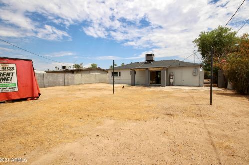 2908 Bloomfield Rd, Phoenix AZ 85029-2950 exterior