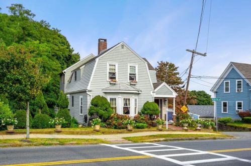 293 Washington St, Gloucester MA 01930-4815 exterior