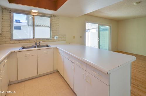 4430 Belleview St, Phoenix AZ 85008-5644 exterior