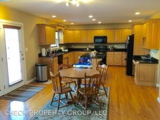 4627 Crossfield Cir, Louisville KY  40241-1427 exterior