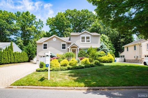 362 11th St, Cresskill NJ  07626-1312 exterior