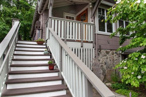 46 Blossom St, Arlington, MA 02474-2638