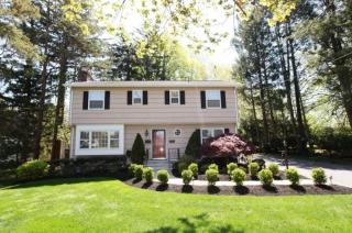 36 Reynolds Dr, Tinton Falls, NJ 07724-2324