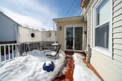 68 Eunice Ave, Worcester MA 01606-3132 exterior