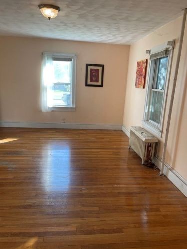 24 Hampden Ave, Burlington MA  01803-4325 exterior