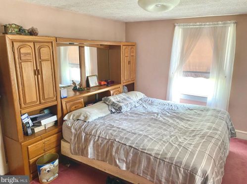 45 Elm Ave, West Deptford NJ 08051-1510 exterior