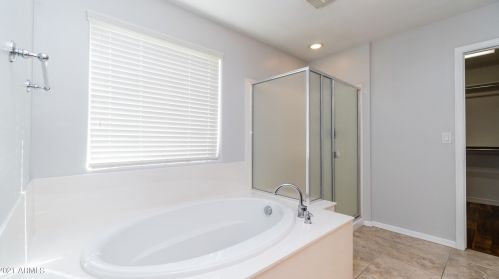 27626 18th Dr, Phoenix AZ  85085-5325 exterior