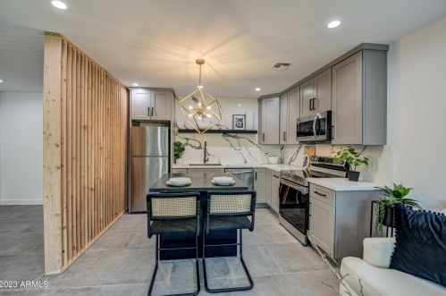 4043 44th Pl, Phoenix AZ  85018-5401 exterior