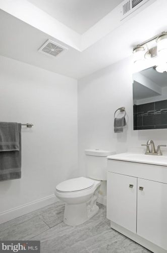 2 Kenwood Dr, Erial NJ 08081-4217 exterior