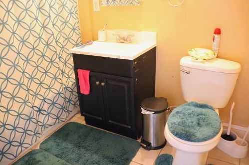 11 Lawrence St, Lawrence MA 01840-1431 exterior