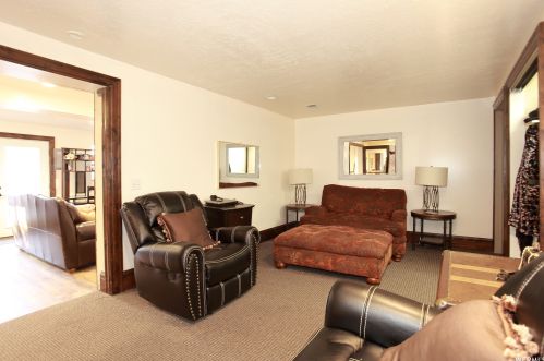 2079 Crk Rd, Sandy UT 84093-6449 exterior