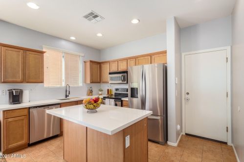 1948 77th Gln, Phoenix AZ 85035-5055 exterior