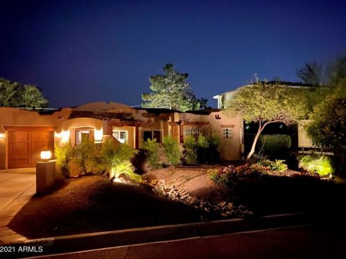 4225 44th Pl, Phoenix, AZ 85018-4305