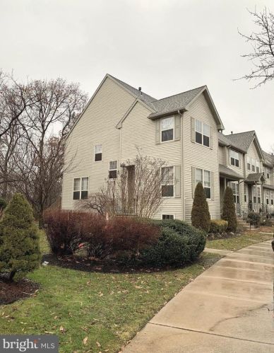 79 Forest Ct, West Deptford, NJ 08051-2144