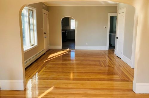 1427 Plymouth Ave, Fall River, MA 02721-2562