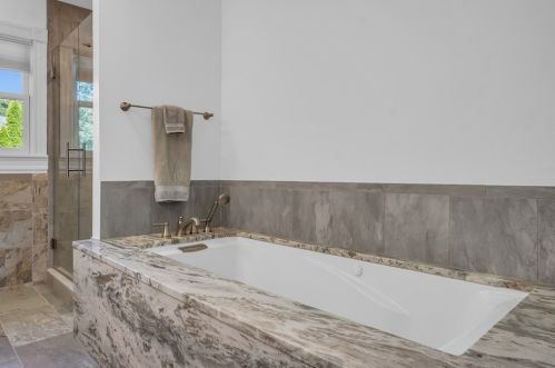 12 Baker Ave, Beverly MA 01915-3504 exterior