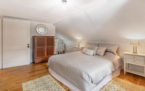 51 Rdg St, Arlington MA 02474-1706 exterior