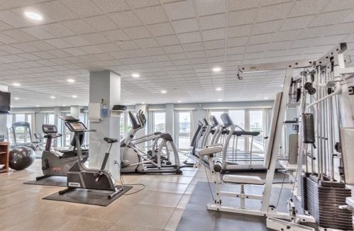 1001 Marina Dr, Quincy MA 02171-1535 exterior