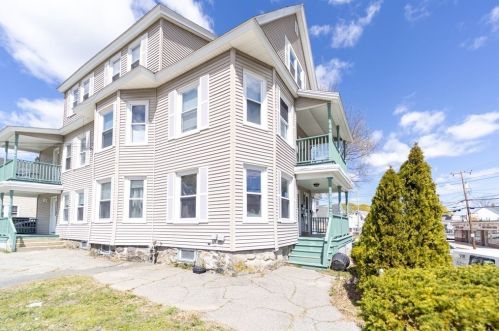 143 Lowell St, Methuen MA 01844-6825 exterior