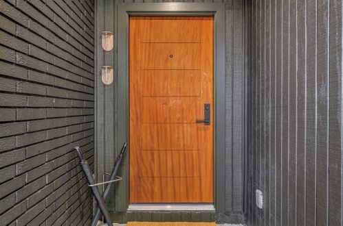 1506 Brook Valley Ln, Atlanta GA  30324-3212 exterior