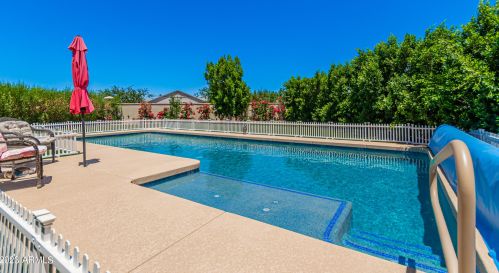 8607 16 Dr, Phoenix AZ 85007-4402 exterior