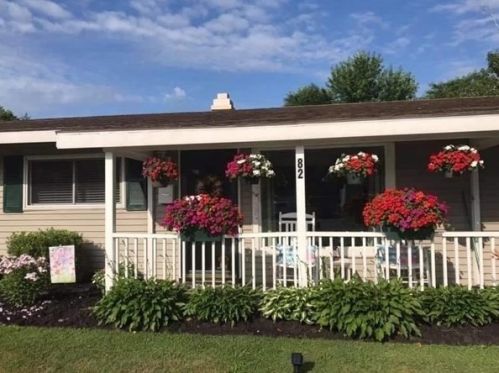 82 Homeland Dr, Whitman, MA 02382-1834