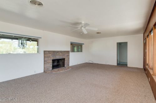 45316 20th St, Phoenix, AZ 85087-6562