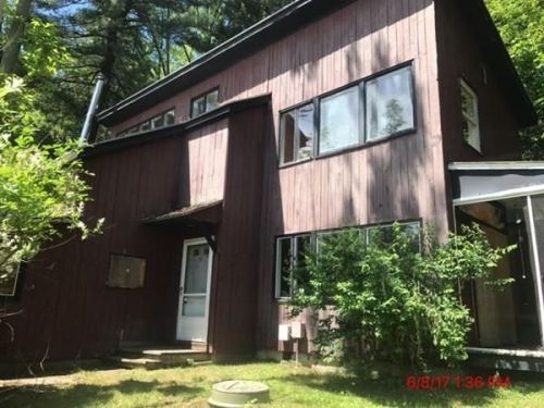 2 Patrick Dr, Leicester MA  01524-1130 exterior