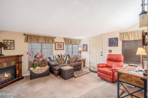 414 Behrend Dr, Phoenix AZ 85050-3992 exterior