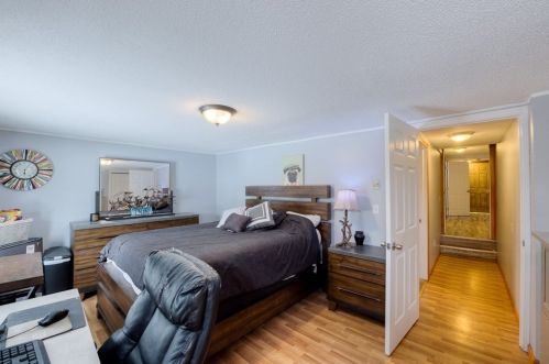 1098 Western Ave, Montgomery MA 01085-2616 exterior