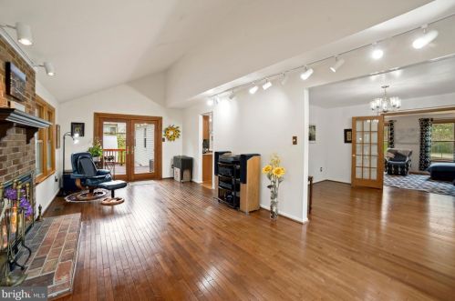 7442 Weather Worn Way, Columbia MD 21046-1434 exterior