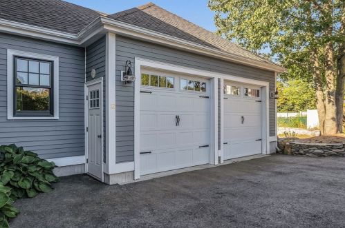 12 Baker Ave, Beverly MA 01915-3504 exterior