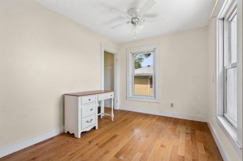 64 Brk Ave, Newton MA 02460-1508 exterior