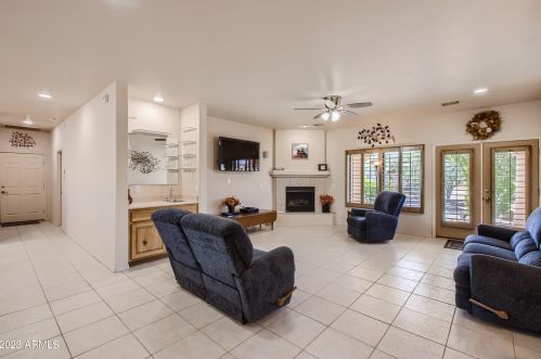 43630 20th St, Phoenix AZ 85006-2004 exterior