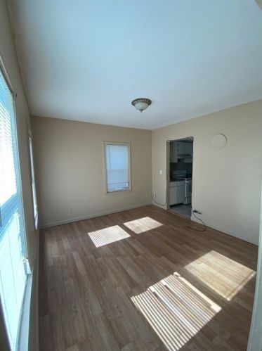 27 Upsala St, Worcester MA 01610-2044 exterior