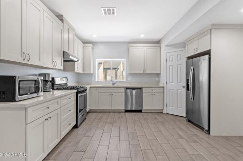 4633 2nd St, Phoenix AZ  85040-2119 exterior