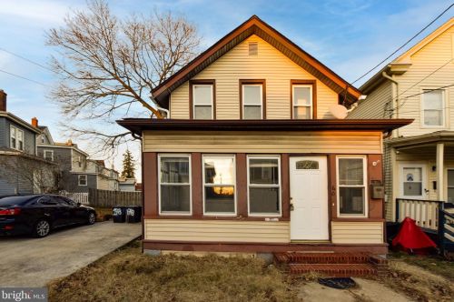 60 Barber Ave, West Deptford NJ  08096-2435 exterior