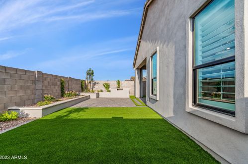 21926 61 St, Phoenix AZ 85035-1601 exterior