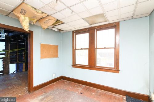 665 Broad St, West Deptford NJ 08096-1055 exterior