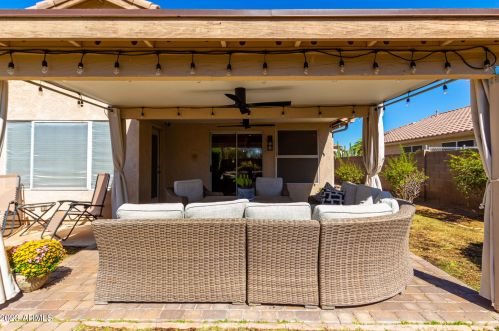 2029 Angela Dr, Phoenix AZ 85032-2351 exterior