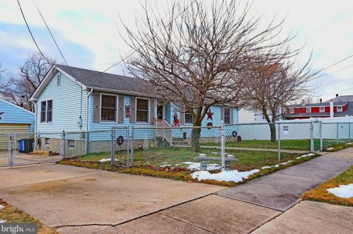 420 Pennsylvania Ave, West Deptford NJ 08063-1223 exterior