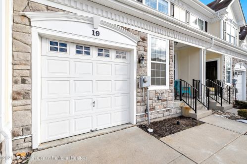 19 Brookfield Dr, Jackson Twp NJ 08527-3865 exterior