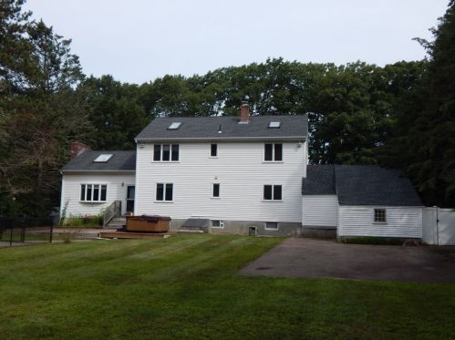 52 Streeter Rd, Worcester, MA 01612-1108