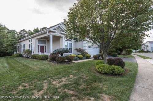 15 Carlisle Dr, Jackson Twp NJ 08527-6304 exterior