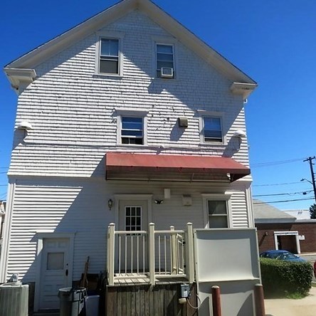 67 Brigham St, New Bedford MA 02740-2214 exterior