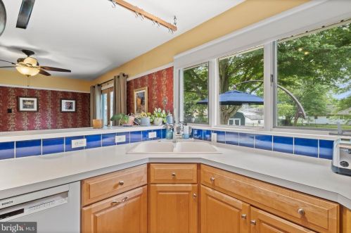 12 Beech Pl, West Deptford NJ 08096-3312 exterior