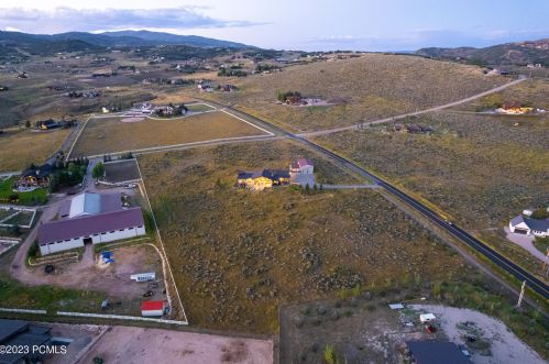 8449 Silver Crk Rd, Park City UT exterior